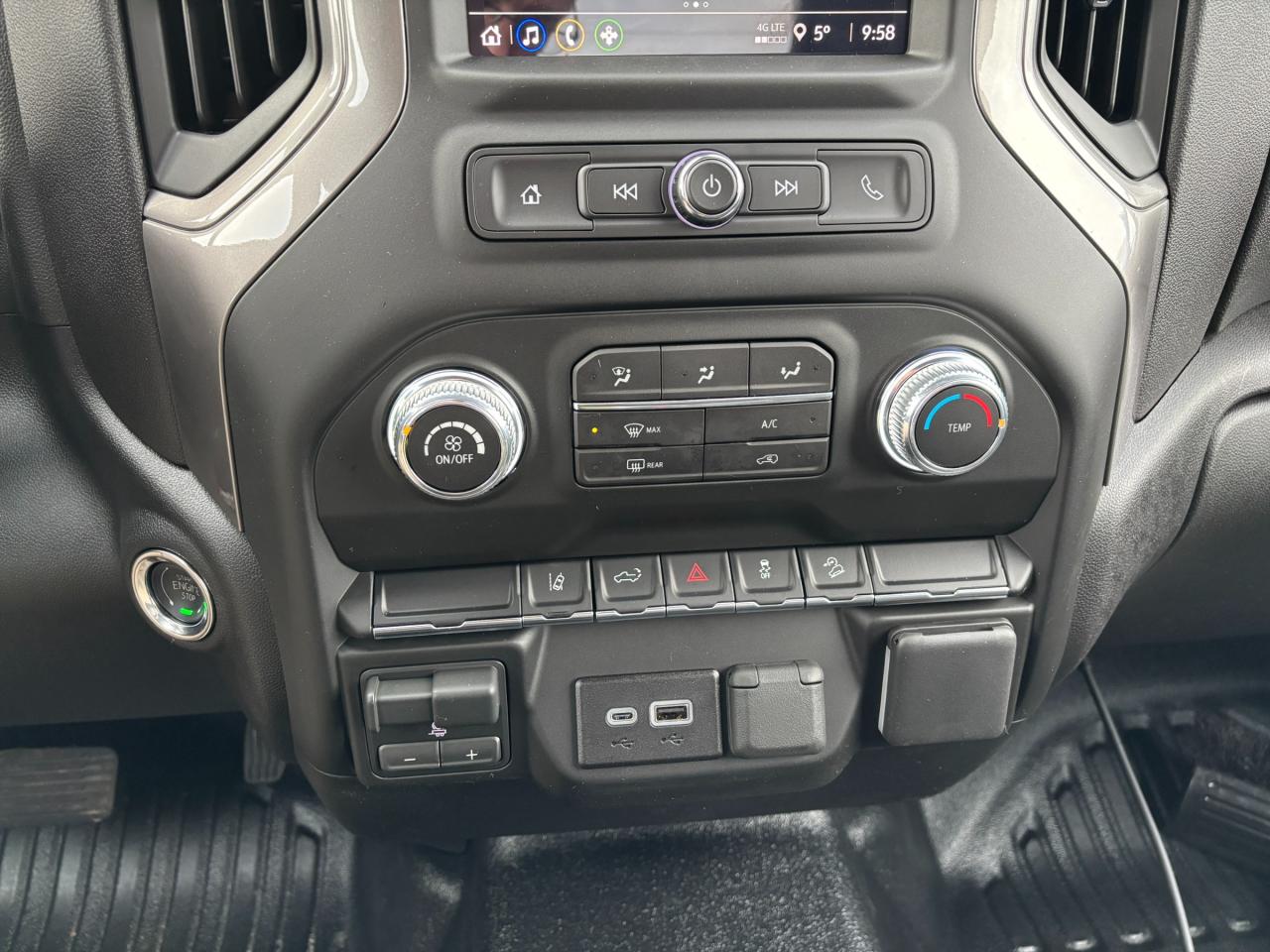 2026 GMC Sierra 3500 HD 2026 GMC Sierra 3500HD Pro Regular Cab 4WD Photo