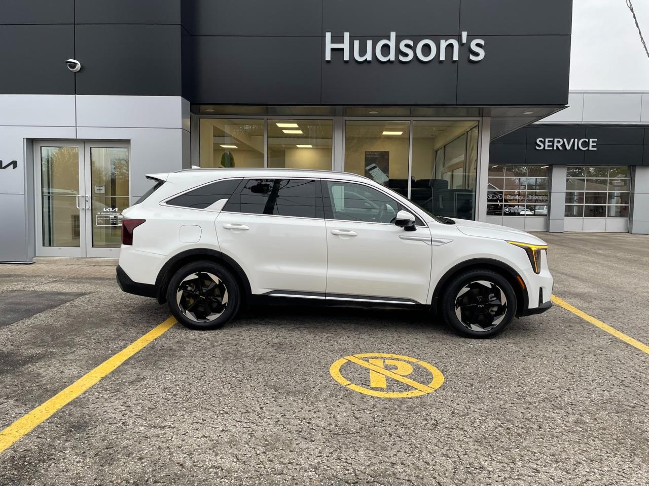 2025 Kia Sorento Plug-In Hybrid SX One Owner | Sunroof | Leather | Navigation | 19" Wheels Photo