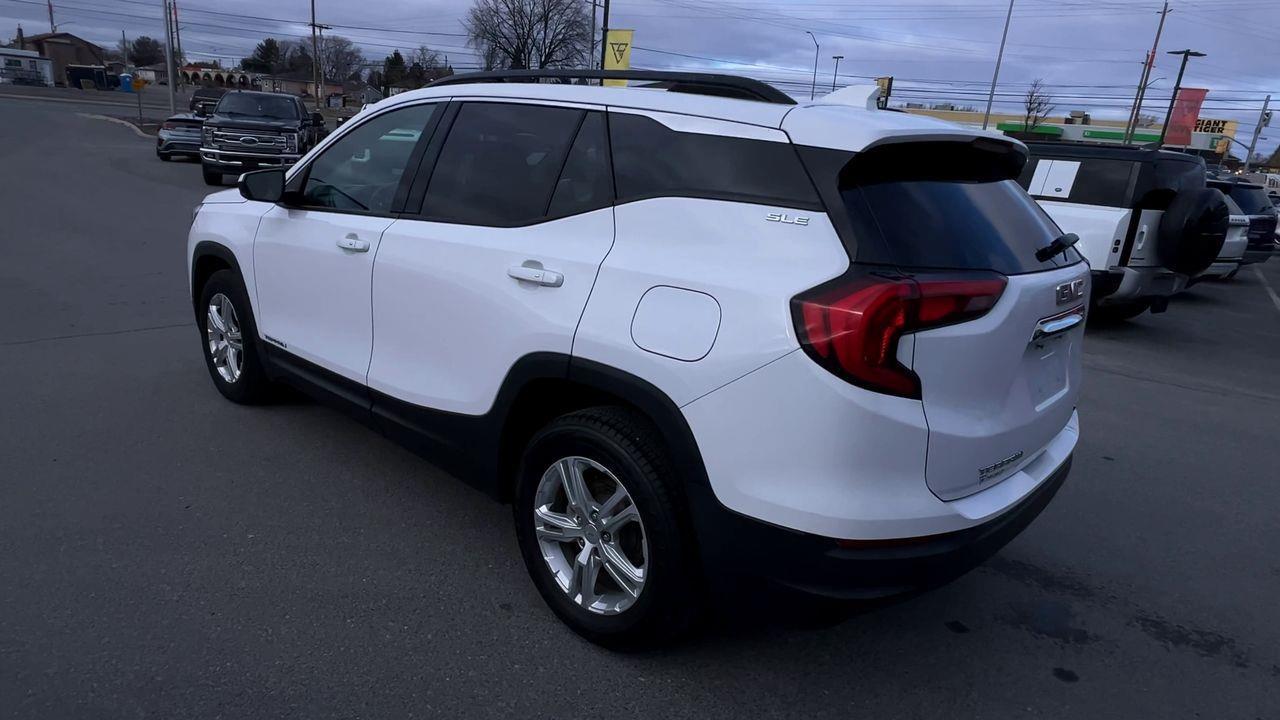 2020 GMC Terrain SLE AWD, HEATED FRONT SEATS, SIRIUS XM, CRUISE CONTROL, REMOTE START, BACK UP CAM!! Photo