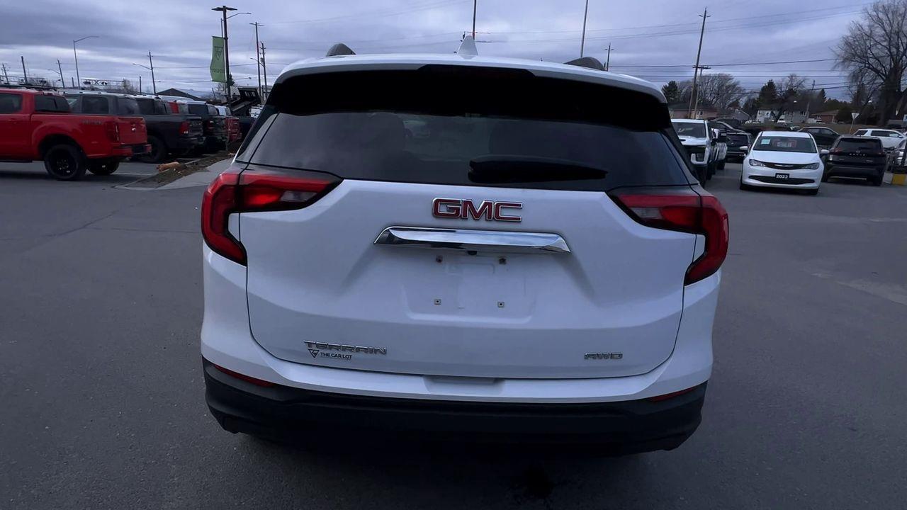 2020 GMC Terrain SLE AWD, HEATED FRONT SEATS, SIRIUS XM, CRUISE CONTROL, REMOTE START, BACK UP CAM!! Photo