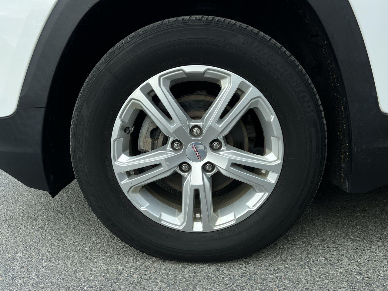 2020 GMC Terrain SLE AWD, HEATED FRONT SEATS, SIRIUS XM, CRUISE CONTROL, REMOTE START, BACK UP CAM!! Photo