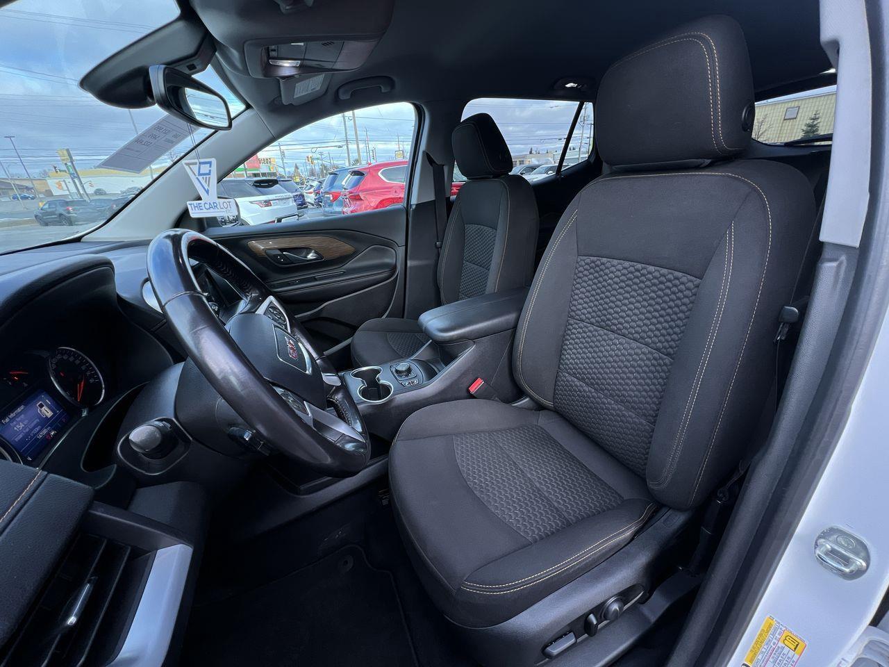 2020 GMC Terrain SLE AWD, HEATED FRONT SEATS, SIRIUS XM, CRUISE CONTROL, REMOTE START, BACK UP CAM!! Photo