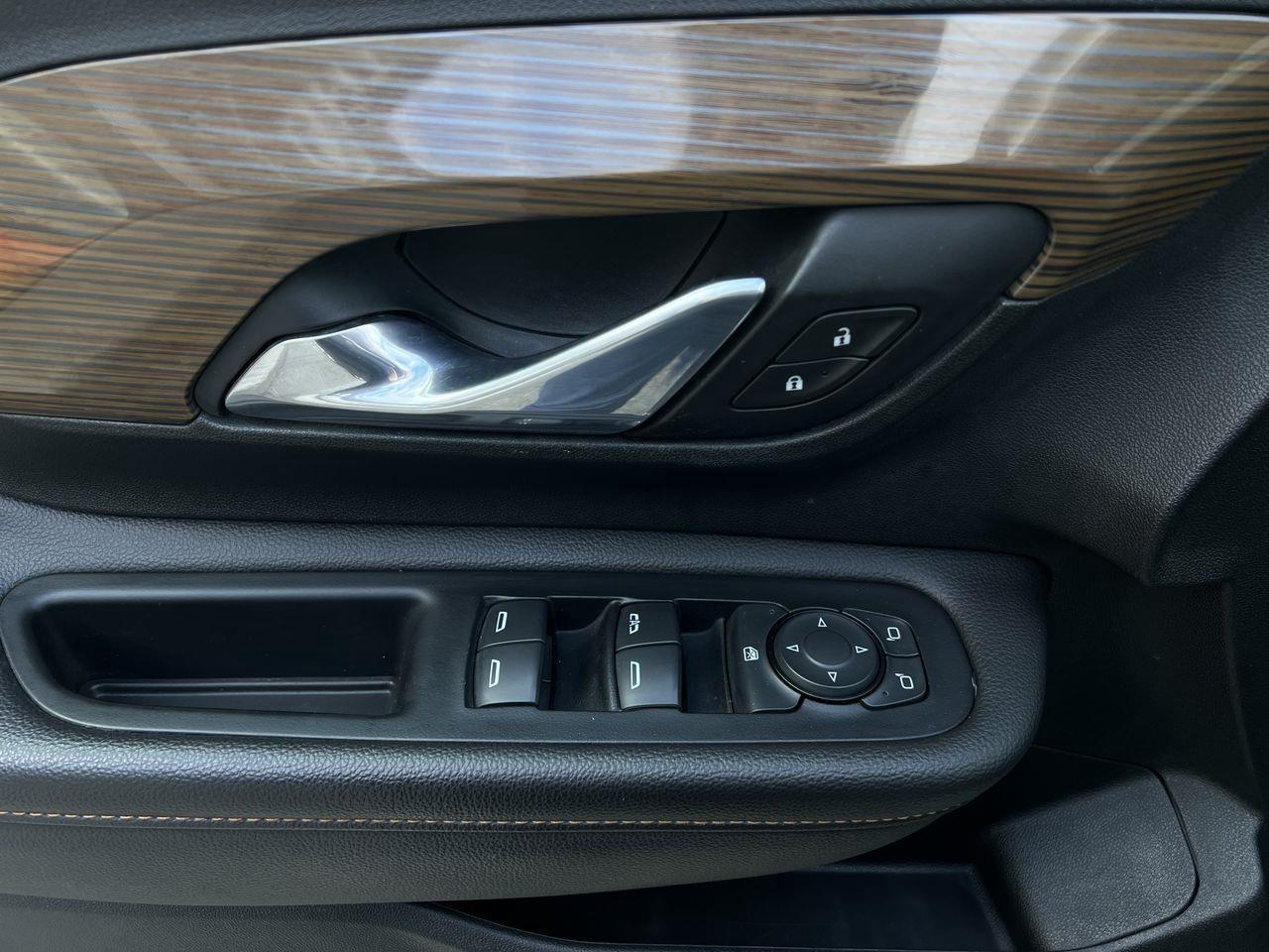 2020 GMC Terrain SLE AWD, HEATED FRONT SEATS, SIRIUS XM, CRUISE CONTROL, REMOTE START, BACK UP CAM!! Photo