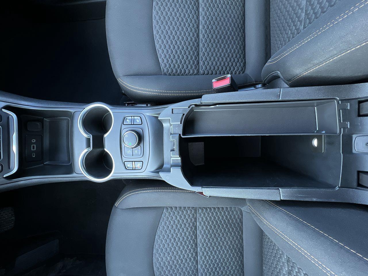 2020 GMC Terrain SLE AWD, HEATED FRONT SEATS, SIRIUS XM, CRUISE CONTROL, REMOTE START, BACK UP CAM!! Photo