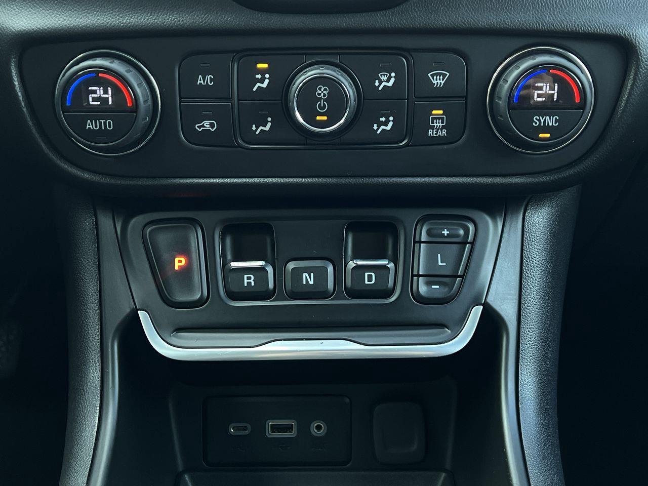 2020 GMC Terrain SLE AWD, HEATED FRONT SEATS, SIRIUS XM, CRUISE CONTROL, REMOTE START, BACK UP CAM!! Photo