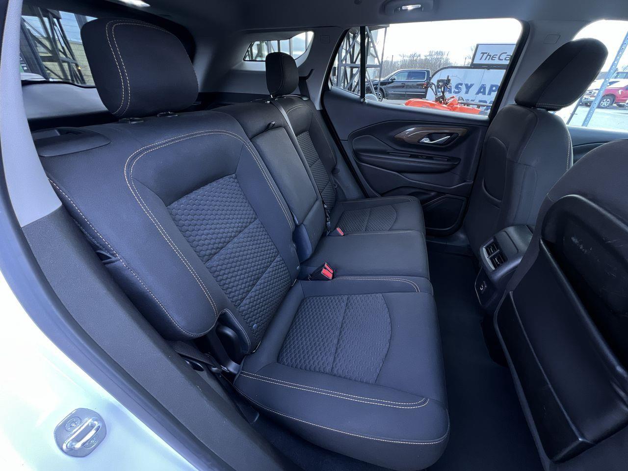 2020 GMC Terrain SLE AWD, HEATED FRONT SEATS, SIRIUS XM, CRUISE CONTROL, REMOTE START, BACK UP CAM!! Photo