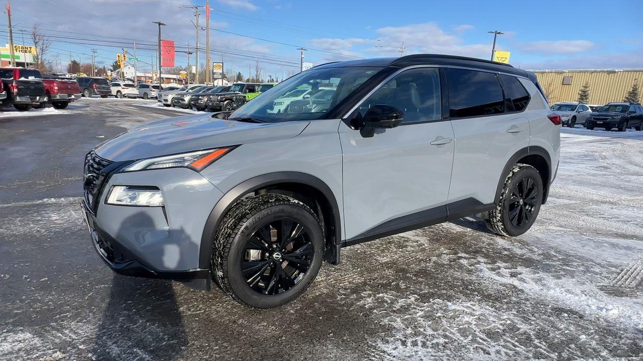 2023 Nissan Rogue SV Midnight Edition AWD, LEATHER HEATED SEATS, MOONROOF, SIRIUS XM, BACK UP CAM!! Photo