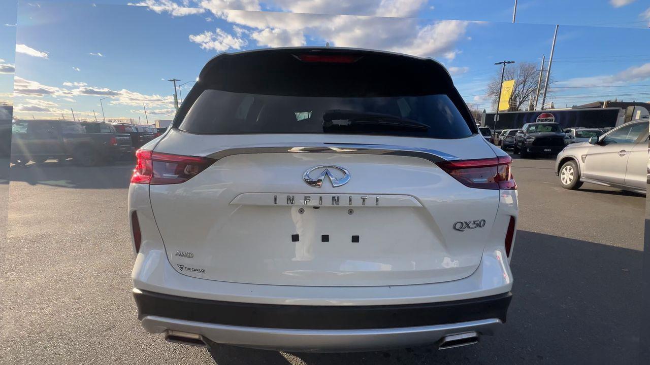 2021 Infiniti QX50 Luxe AWD, MOONROOF, HEATED LEATHER SEATS, POWER LIFTGATE, REMOTE START, BACK UP CAM, CRUISE CONTROL!! Photo