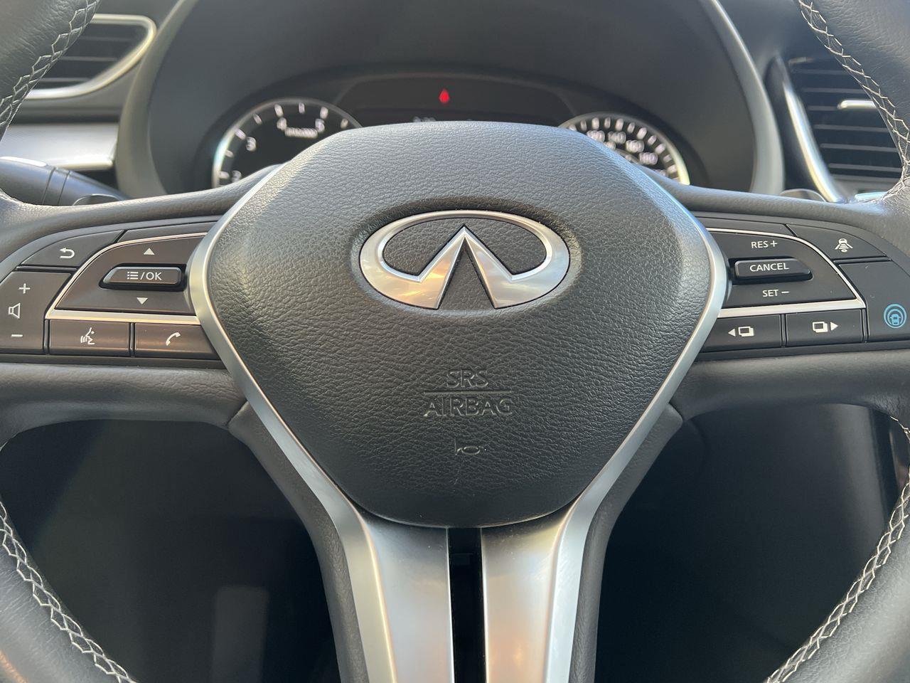 2021 Infiniti QX50 Luxe AWD, MOONROOF, HEATED LEATHER SEATS, POWER LIFTGATE, REMOTE START, BACK UP CAM, CRUISE CONTROL!! Photo