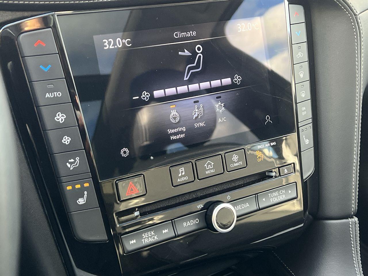 2021 Infiniti QX50 Luxe AWD, MOONROOF, HEATED LEATHER SEATS, POWER LIFTGATE, REMOTE START, BACK UP CAM, CRUISE CONTROL!! Photo