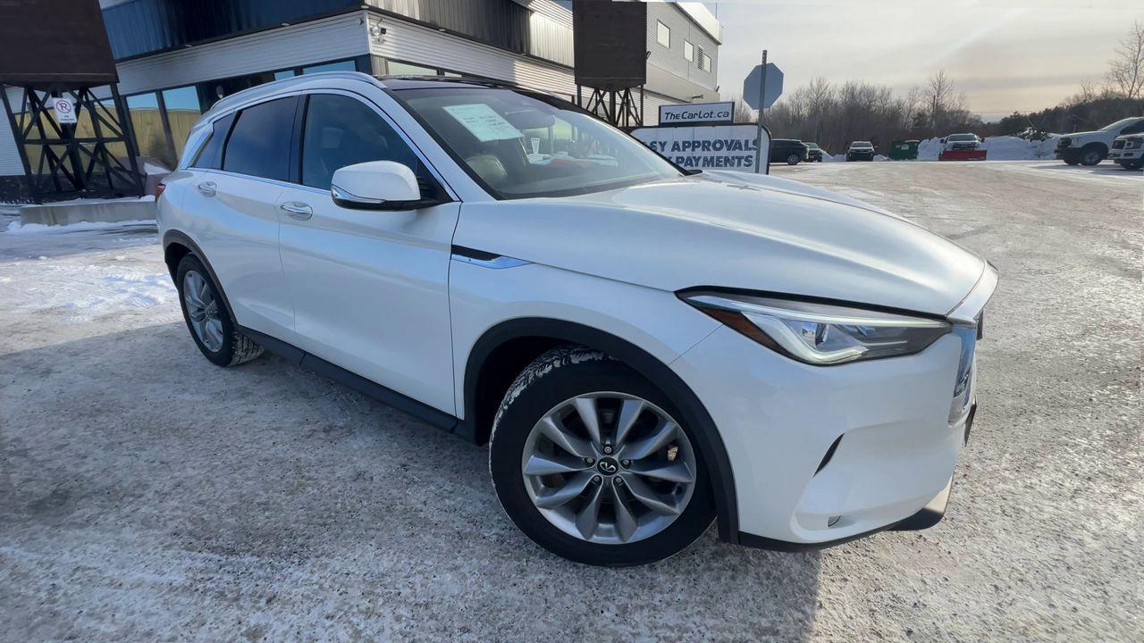 2021 Infiniti QX50 Luxe AWD, MOONROOF, HEATED LEATHER SEATS, POWER LIFTGATE, REMOTE START, BACK UP CAM, CRUISE CONTROL!! Photo