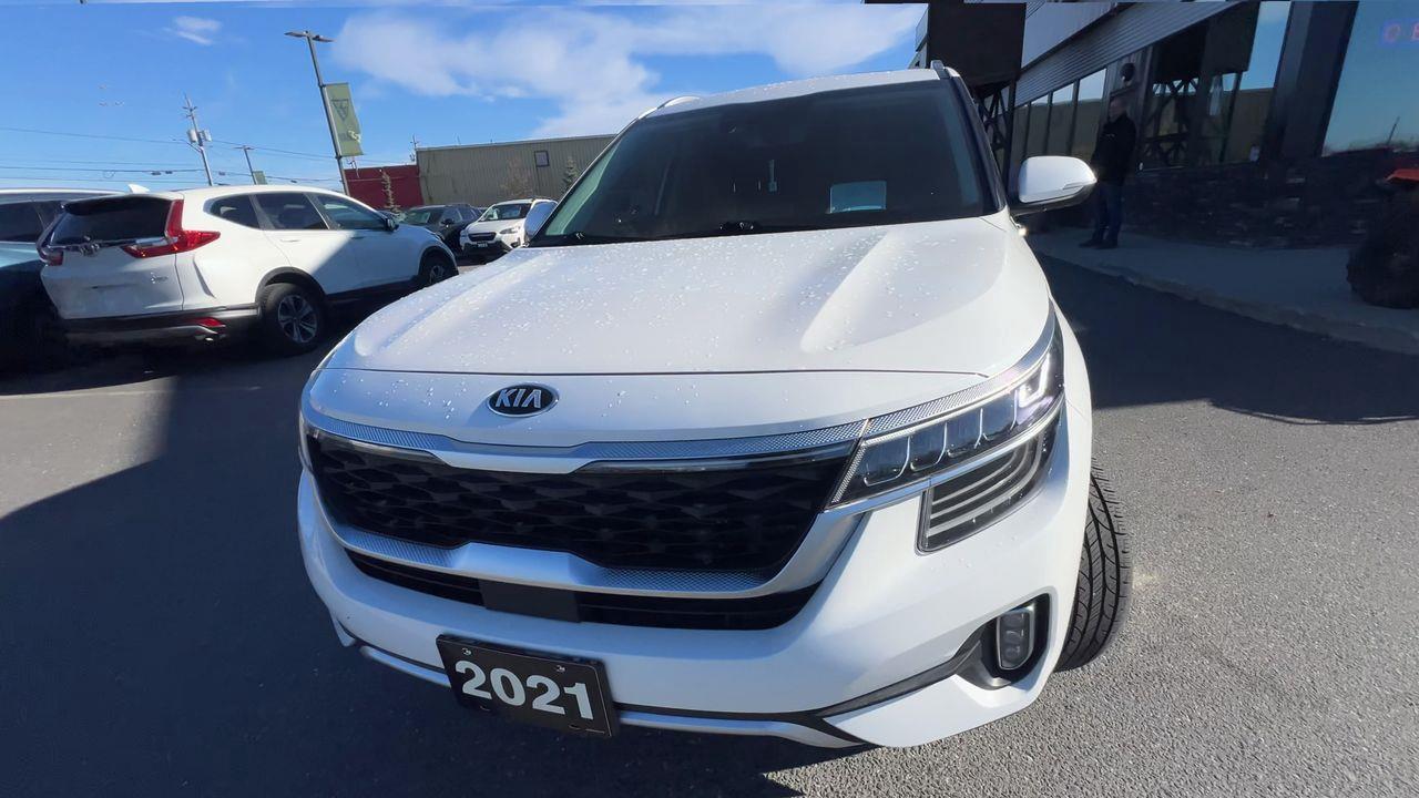 2021 Kia Seltos SX Turbo AWD, HEATED LEATHER SEATS, MOONROOF, NAV, SIRIUS XM, CRUISE CONTROL, BACK UP CAM!! Photo