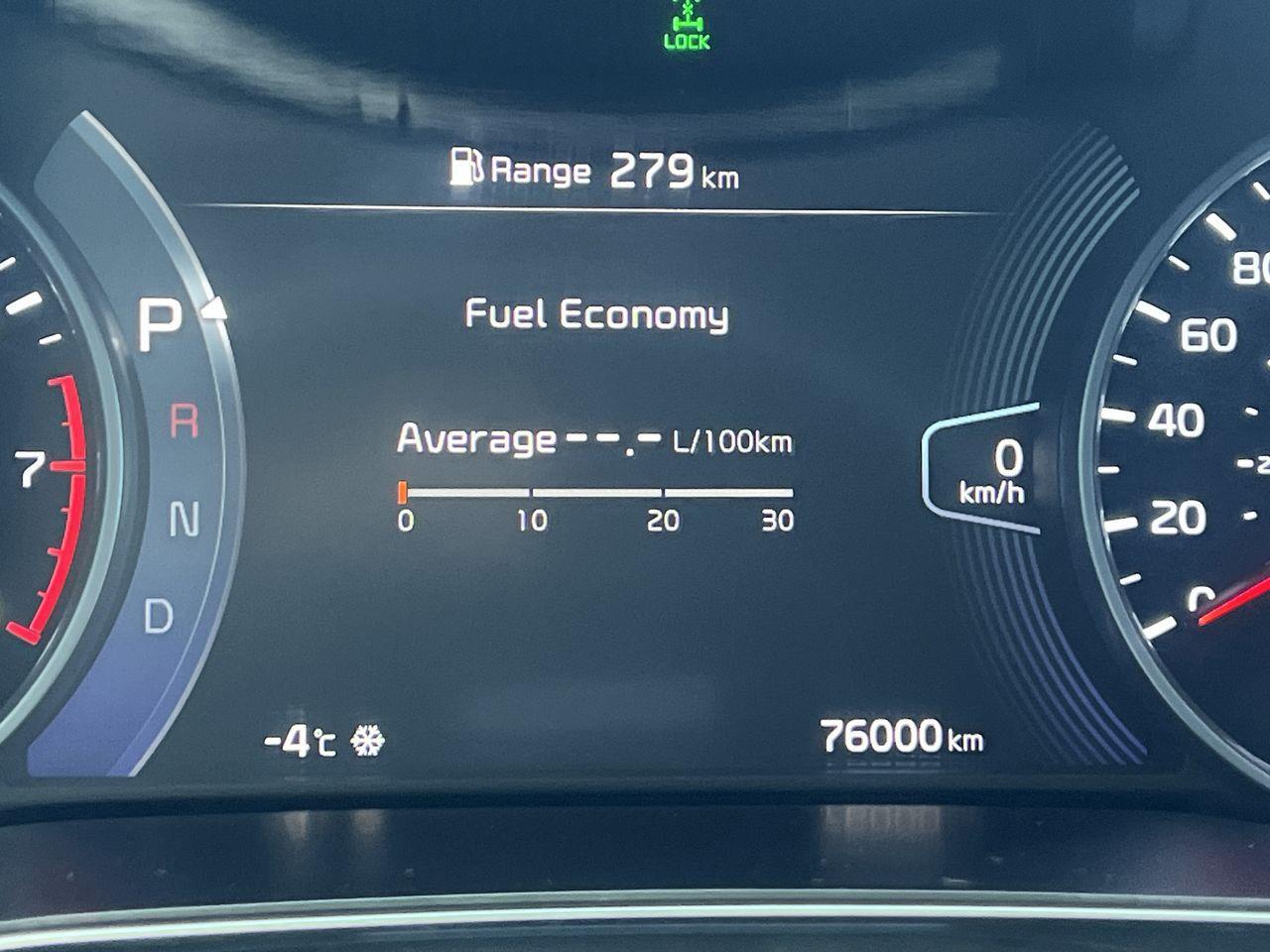 2021 Kia Seltos SX Turbo AWD, HEATED LEATHER SEATS, MOONROOF, NAV, SIRIUS XM, CRUISE CONTROL, BACK UP CAM!! Photo