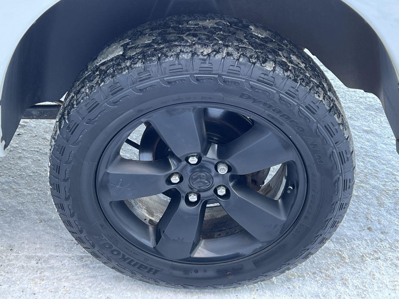 2020 RAM 1500 Classic ST 4X4, HEATED FRONT SEATS, CRUISE CONTROL, BACK UP CAM, SIRIUS XM!! Photo