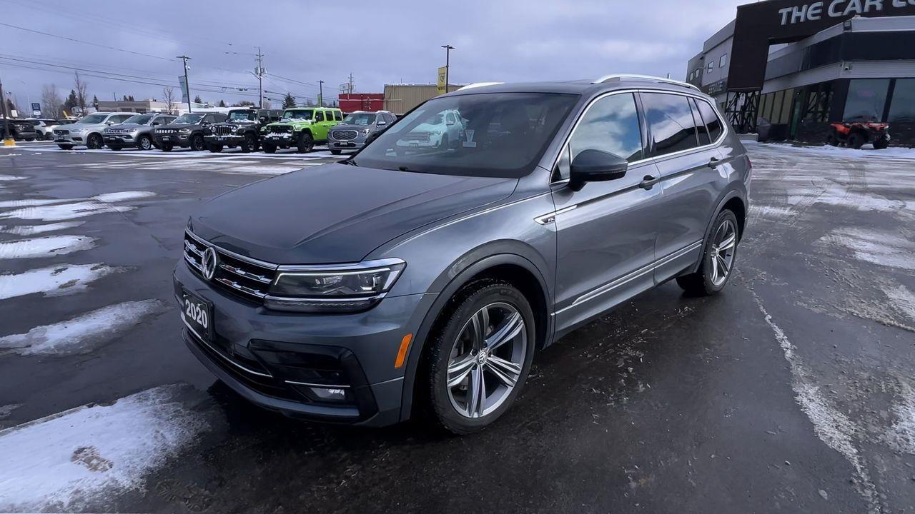 2020 Volkswagen Tiguan Highline AWD, HEATED LEATHER SEATS, MOONROOF, NAV, SIRIUS XM, POWER LIFTGATE, CRUISE CONTROL, BACK UP CAM!! Photo