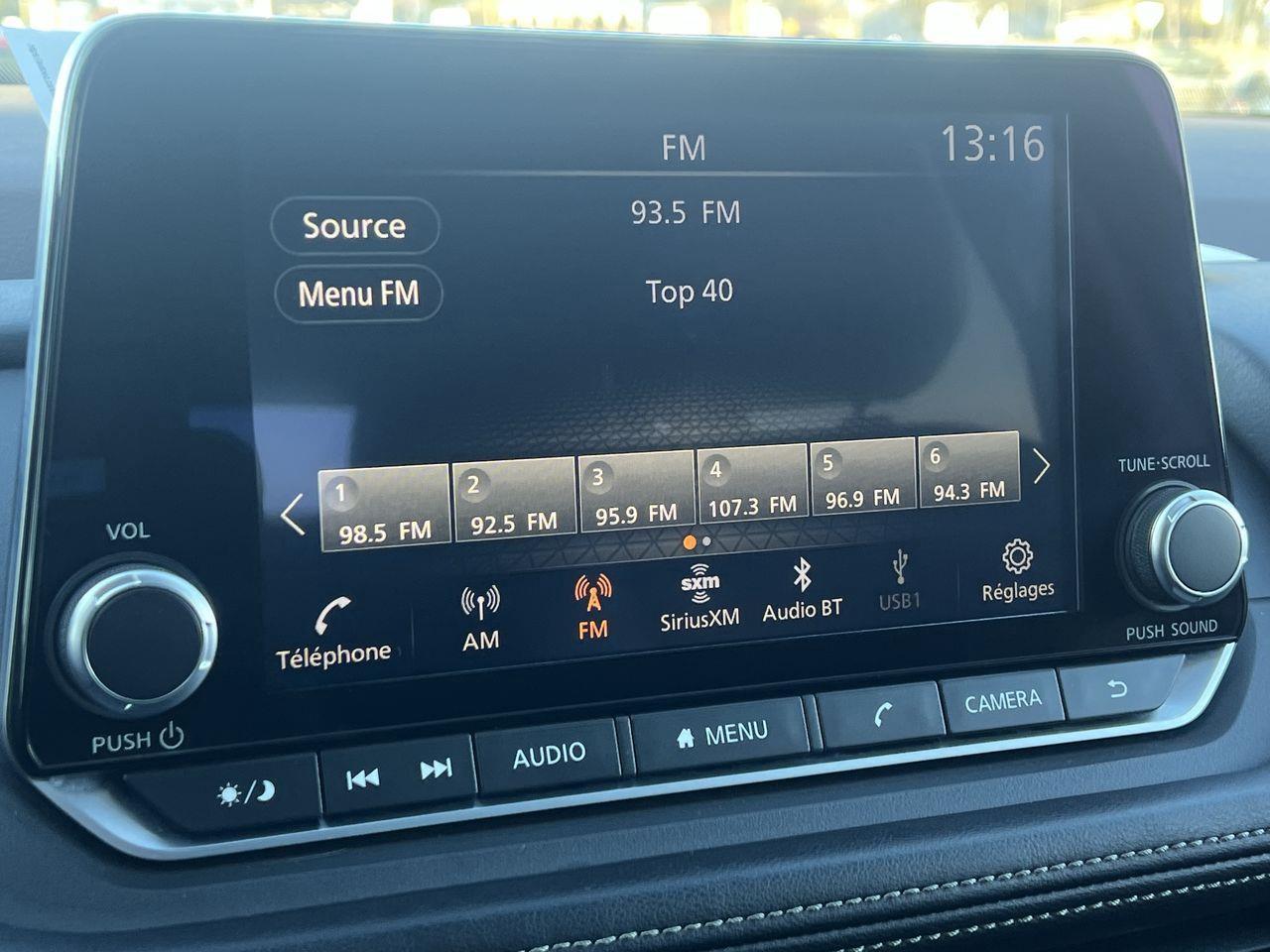 2023 Nissan Rogue SV Midnight Edition AWD, MOONROOF, HEATED LEATHER SEATS, MOONROOF, SIRIUS XM, REMOTE START, POWER LIFTGATE, BACK UP CAM! Photo