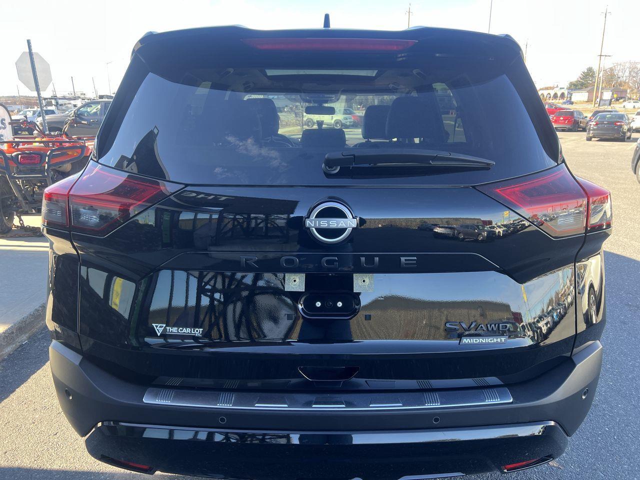 2023 Nissan Rogue SV Midnight Edition AWD, MOONROOF, HEATED LEATHER SEATS, MOONROOF, SIRIUS XM, REMOTE START, POWER LIFTGATE, BACK UP CAM! Photo