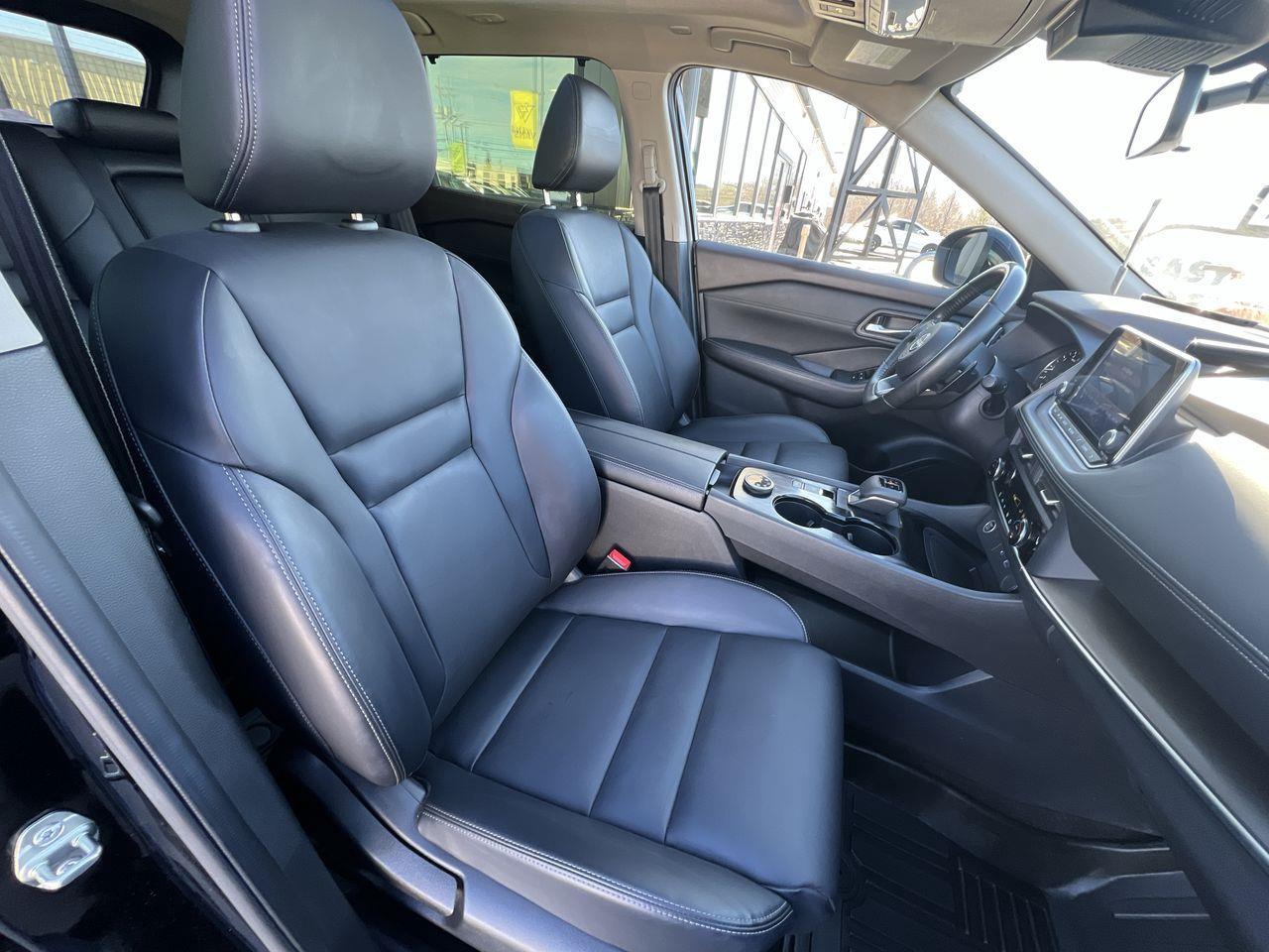 2023 Nissan Rogue SV Midnight Edition AWD, MOONROOF, HEATED LEATHER SEATS, MOONROOF, SIRIUS XM, REMOTE START, POWER LIFTGATE, BACK UP CAM! Photo