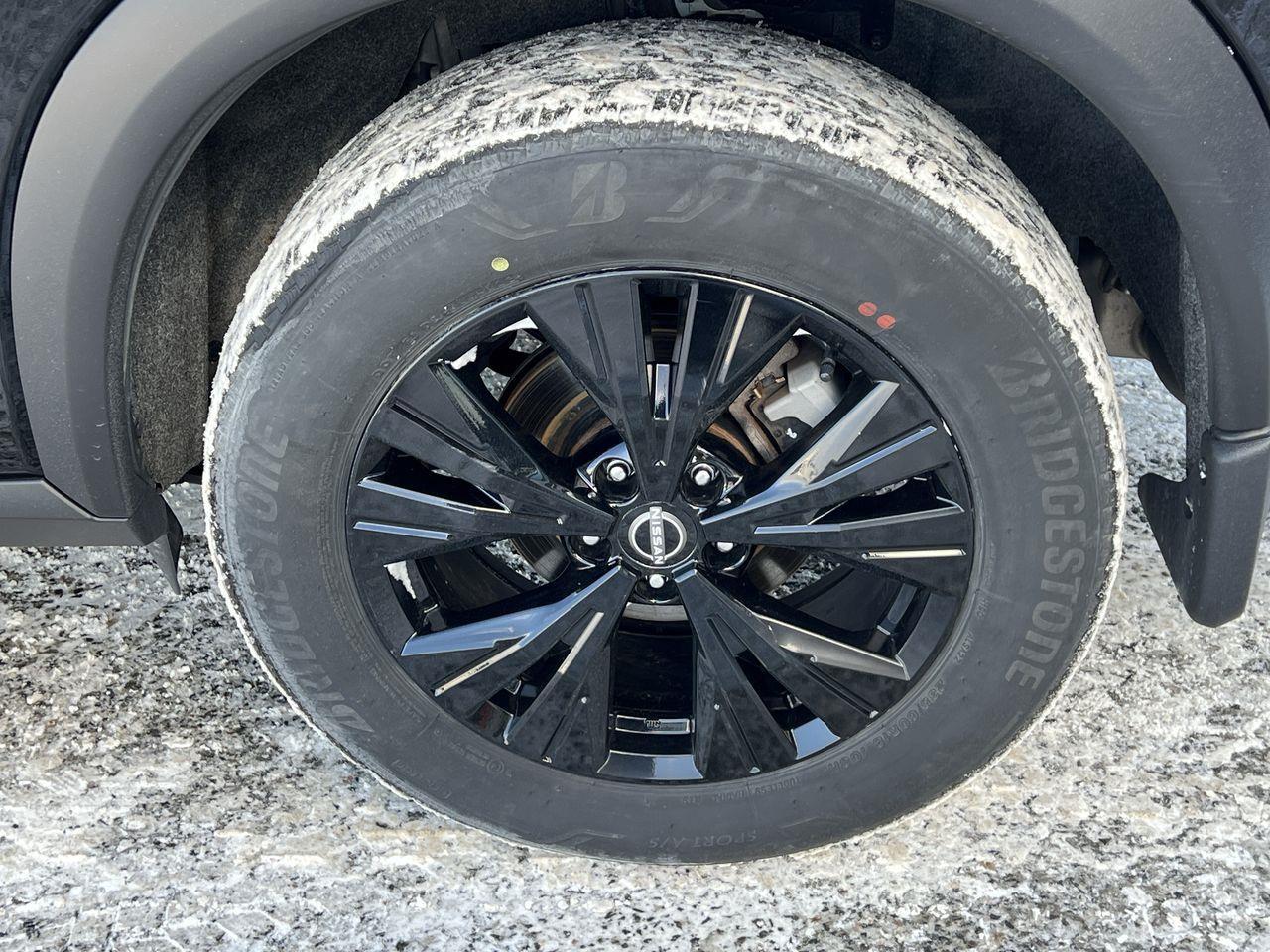 2023 Nissan Rogue SV Midnight Edition AWD, MOONROOF, HEATED LEATHER SEATS, MOONROOF, SIRIUS XM, REMOTE START, POWER LIFTGATE, BACK UP CAM! Photo