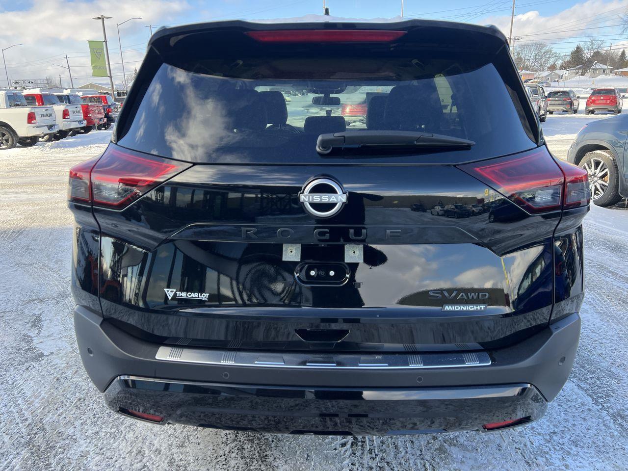 2023 Nissan Rogue SV Midnight Edition AWD, MOONROOF, HEATED LEATHER SEATS, MOONROOF, SIRIUS XM, REMOTE START, POWER LIFTGATE, BACK UP CAM! Photo