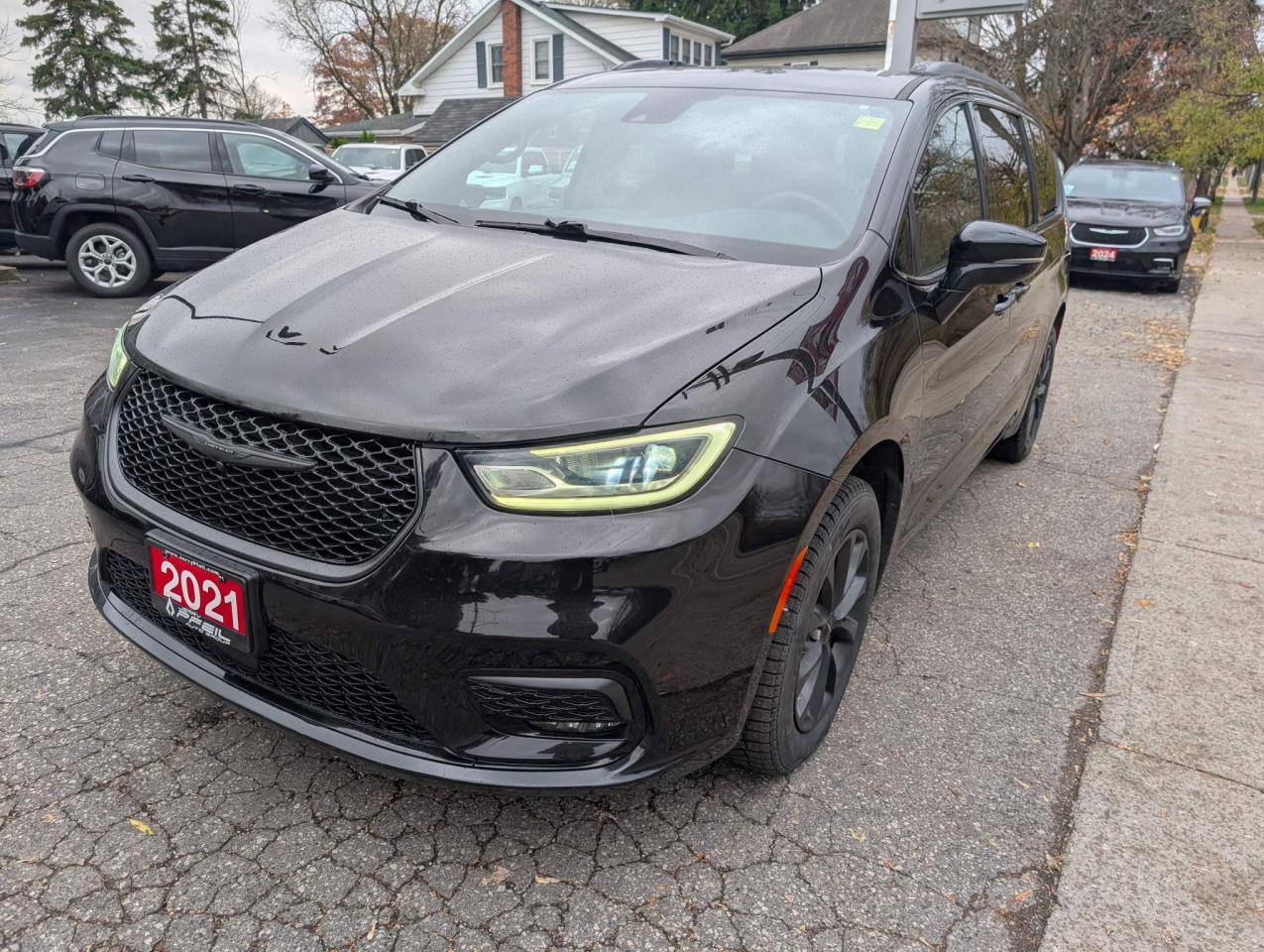 2021 Chrysler Pacifica Touring L AWD "S" APEARENCE PACKAGE Photo0