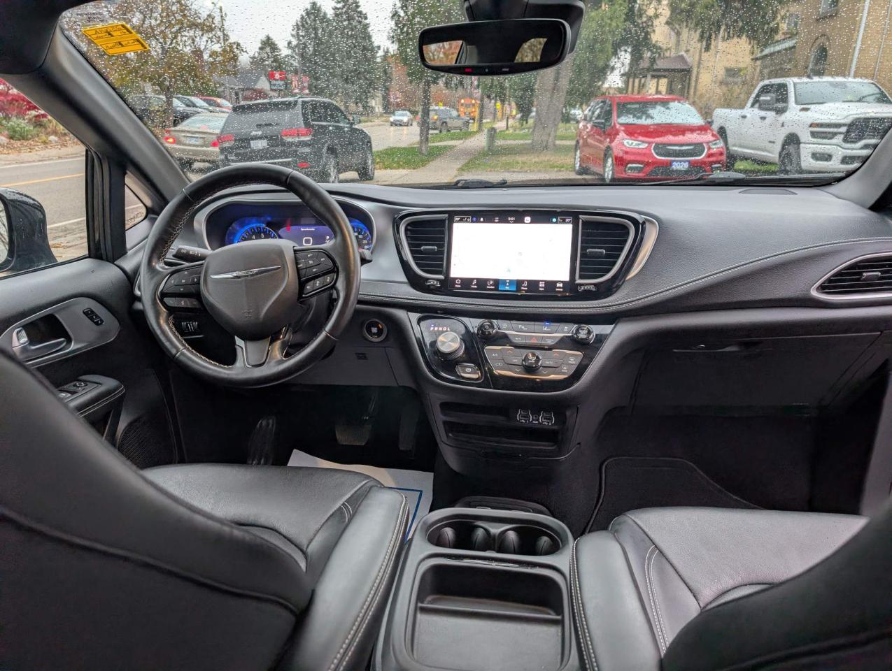 2021 Chrysler Pacifica Touring L AWD "S" APEARENCE PACKAGE Photo