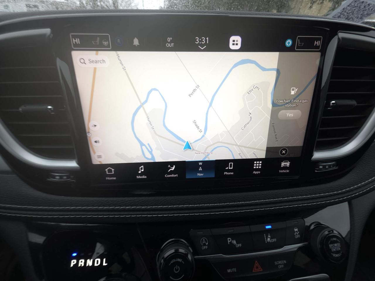 2021 Chrysler Pacifica Touring L AWD "S" APEARENCE PACKAGE Photo