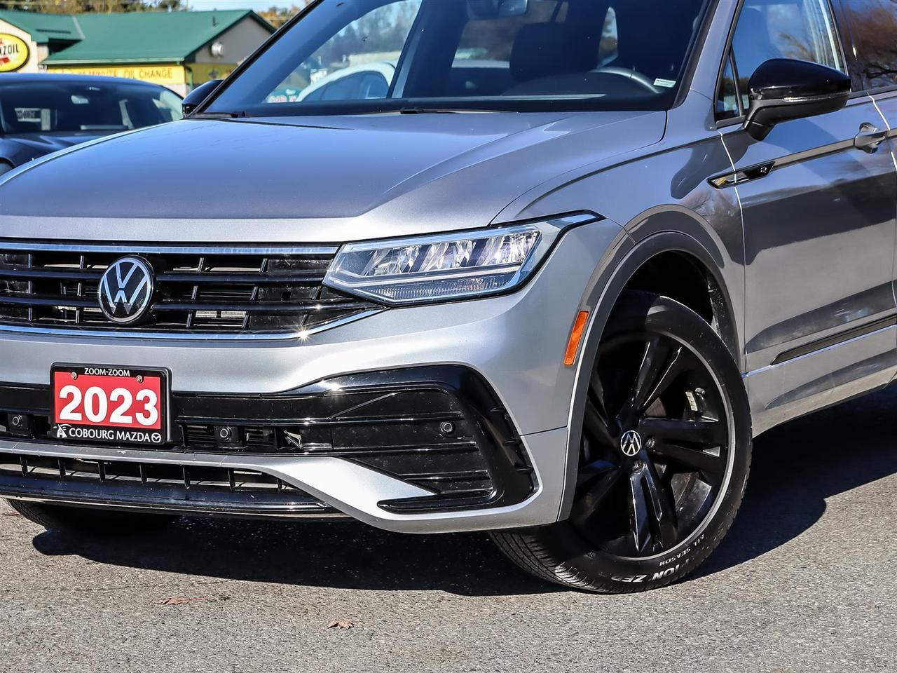 2023 Volkswagen Tiguan Comfortline R-Line Black SE R-Line Black 4MOTION Photo