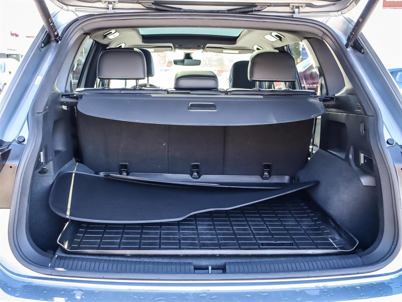 2023 Volkswagen Tiguan Comfortline R-Line Black SE R-Line Black 4MOTION Photo