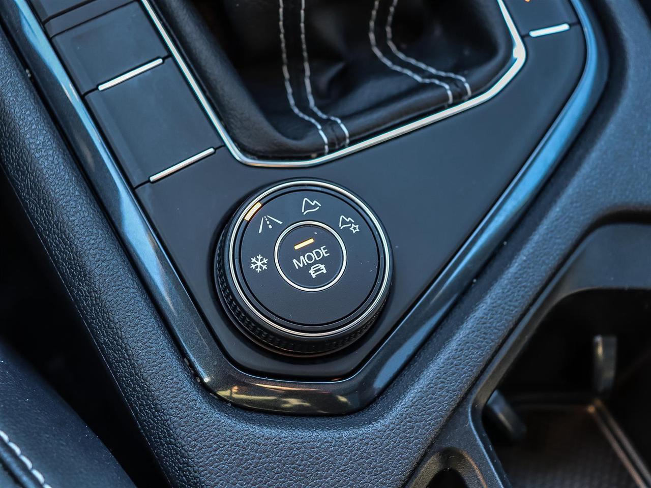 2023 Volkswagen Tiguan Comfortline R-Line Black SE R-Line Black 4MOTION Photo