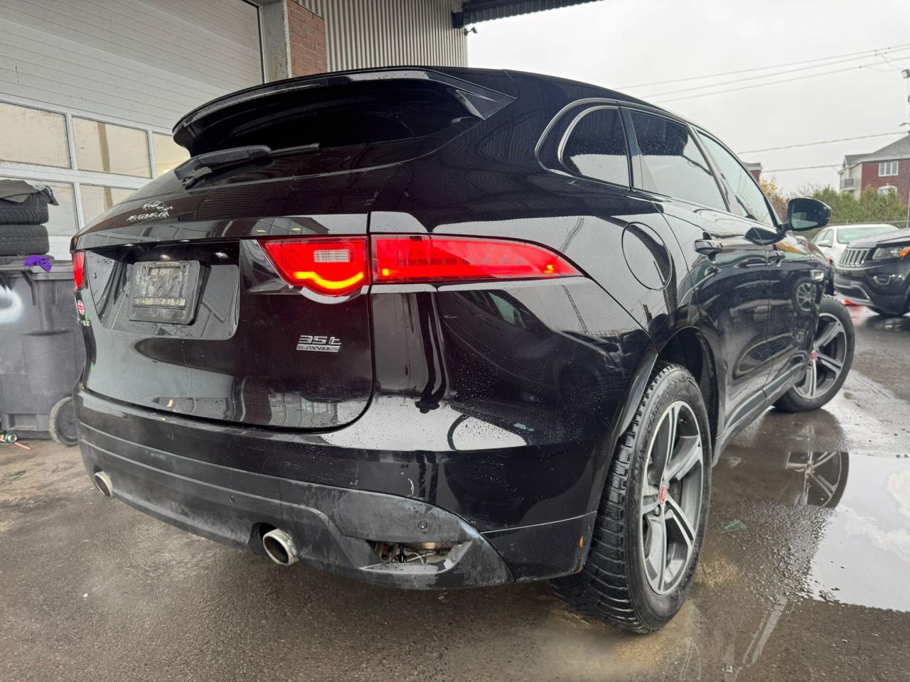 2017 Jaguar F-PACE 35t R-Sport - Photo #4