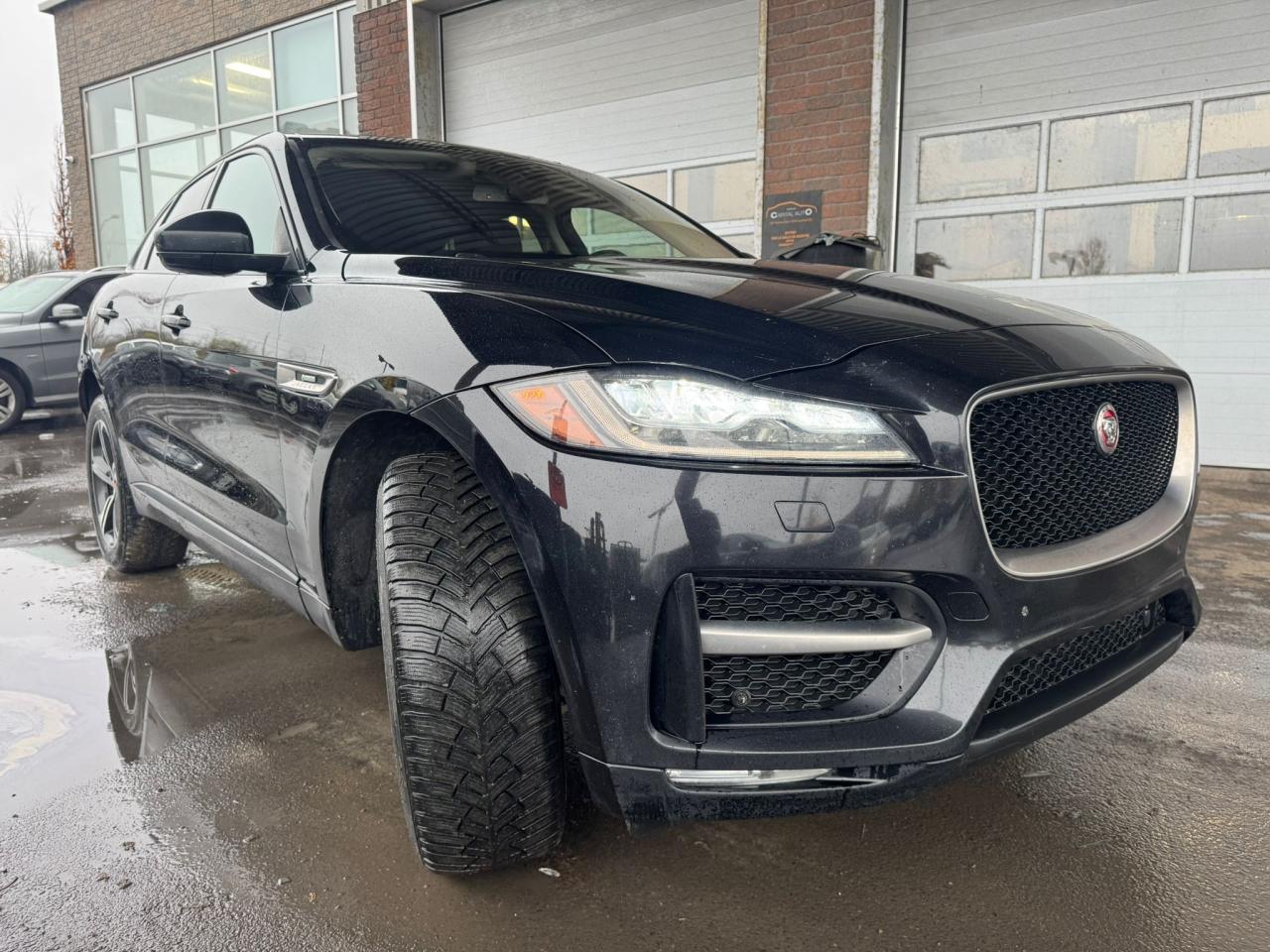 2017 Jaguar F-PACE 35t R-Sport - Photo #5