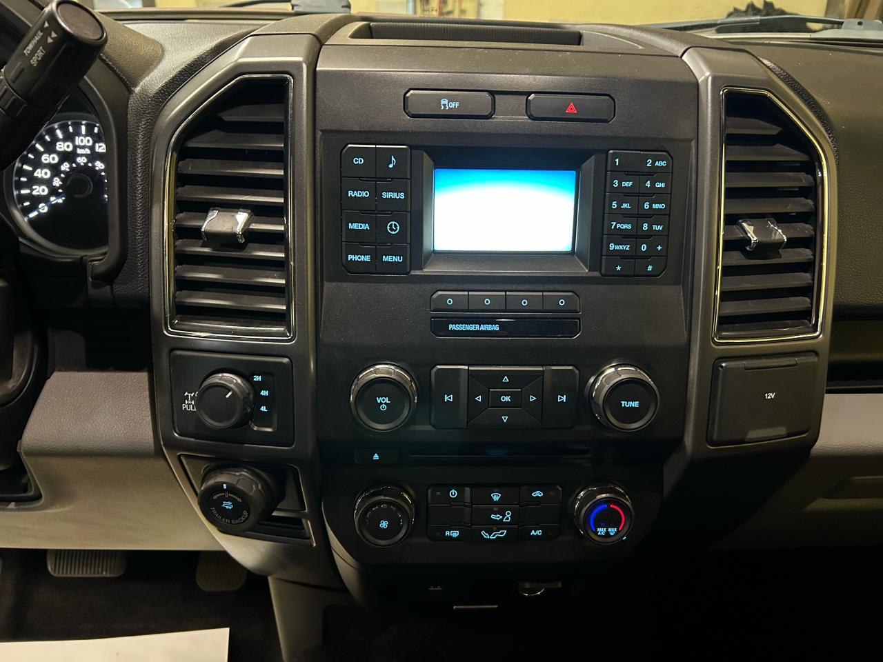 2017 Ford F-150 XLT - Photo #10