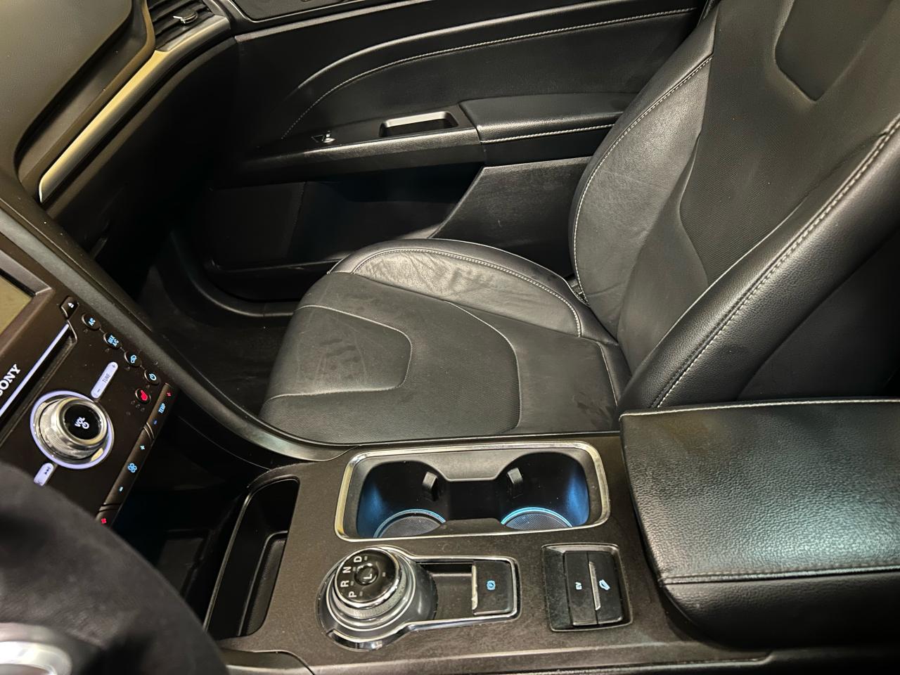 2018 Ford Fusion Energi Titanium - Photo #12