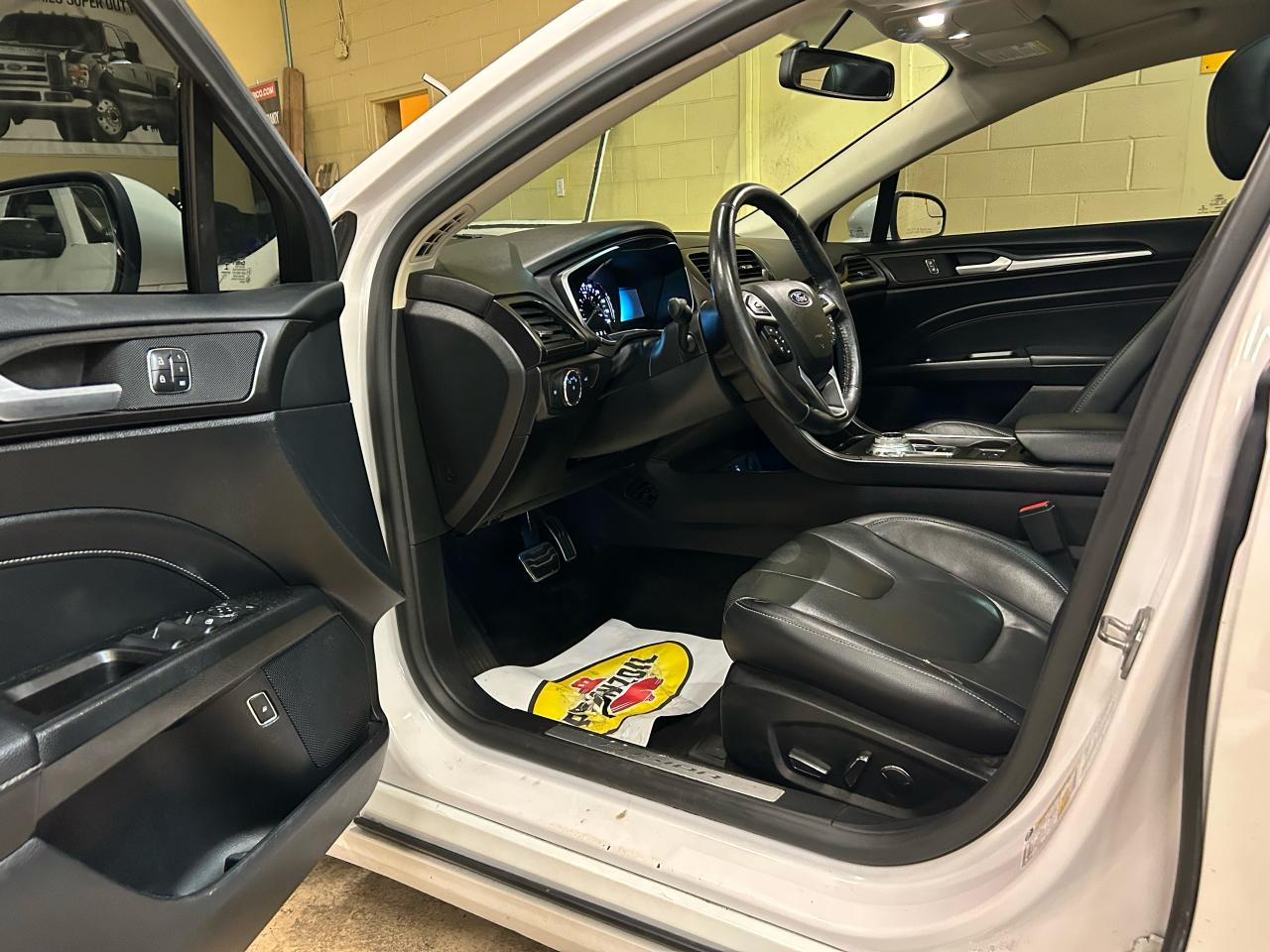 2018 Ford Fusion Energi Titanium - Photo #8