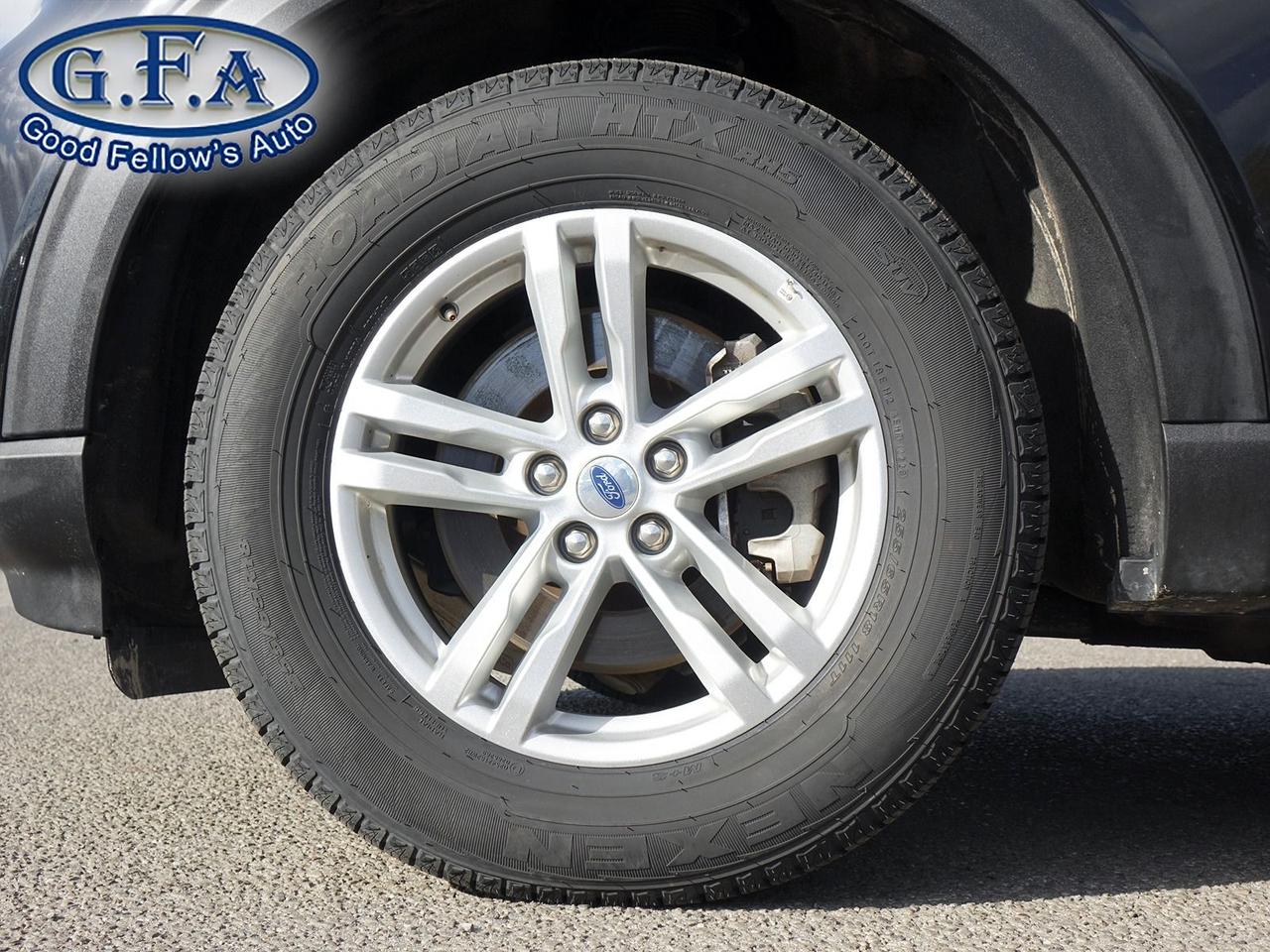 2023 Ford Explorer XLT MODEL, AWD, 7 PASSENGER, LEATHER SEATS, PANORA Photo