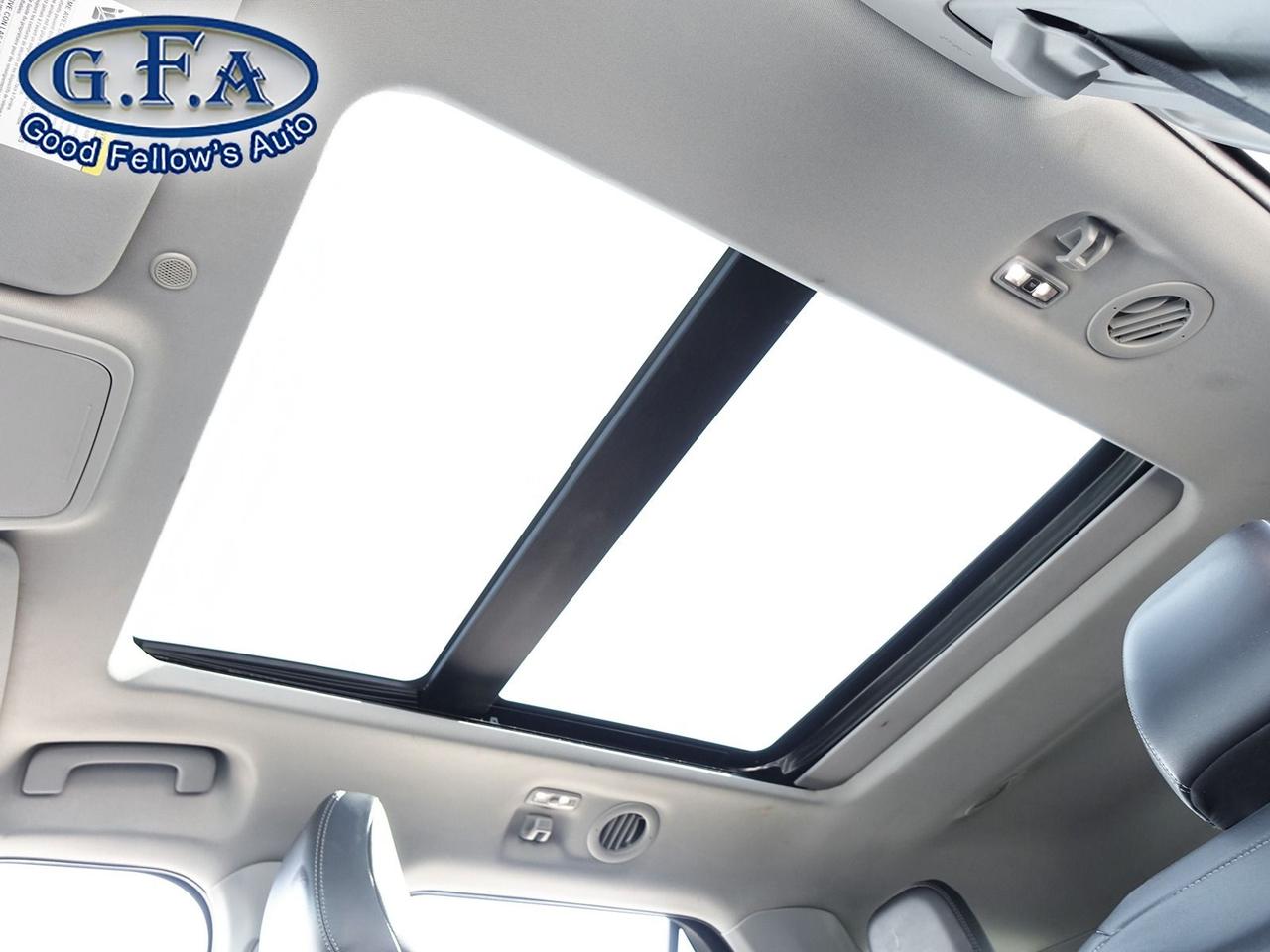 2023 Ford Explorer XLT MODEL, AWD, 7 PASSENGER, LEATHER SEATS, PANORA Photo