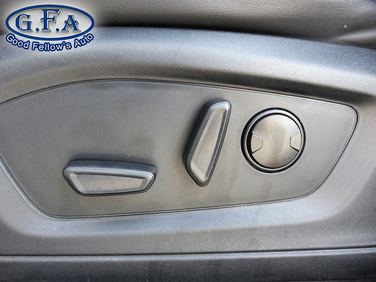 2023 Ford Explorer XLT MODEL, AWD, 7 PASSENGER, LEATHER SEATS, PANORA Photo