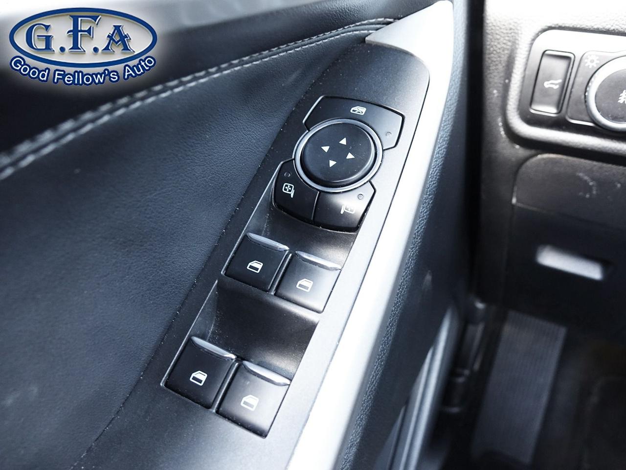 2023 Ford Explorer XLT MODEL, AWD, 7 PASSENGER, LEATHER SEATS, PANORA Photo