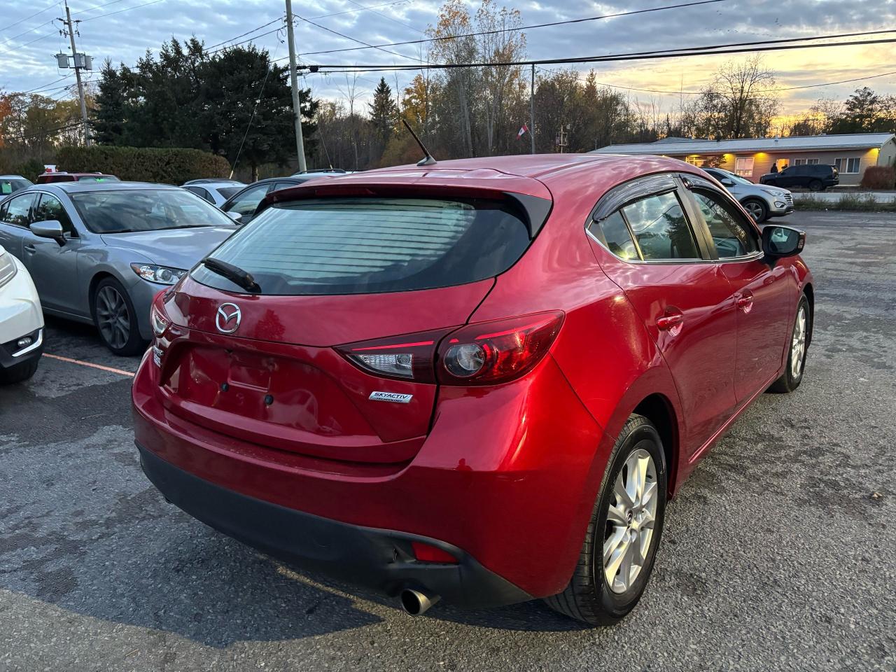 2015 Mazda MAZDA3 GS Photo3