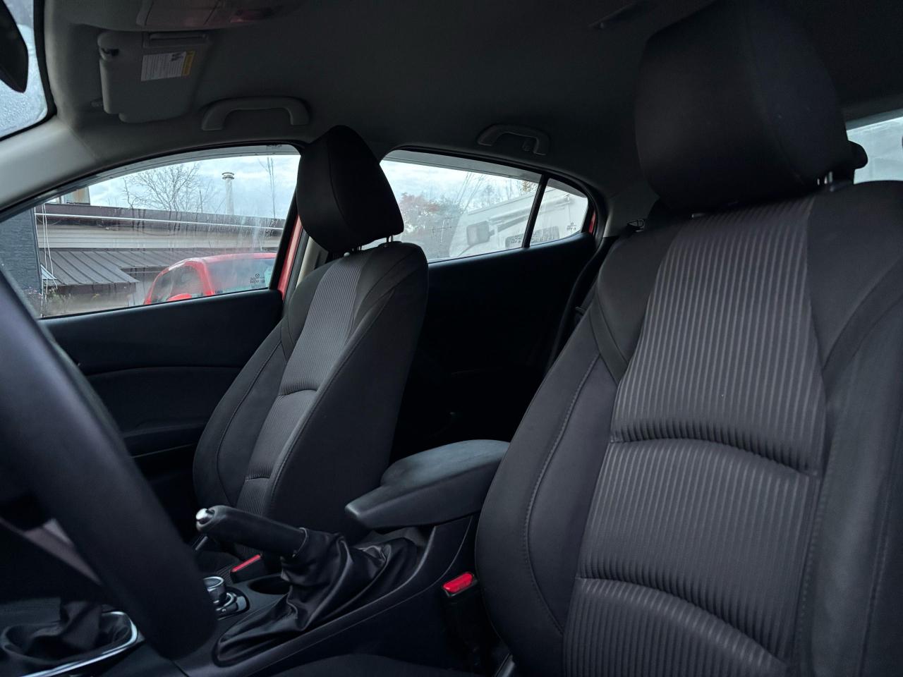 2015 Mazda MAZDA3 GS - Photo #10