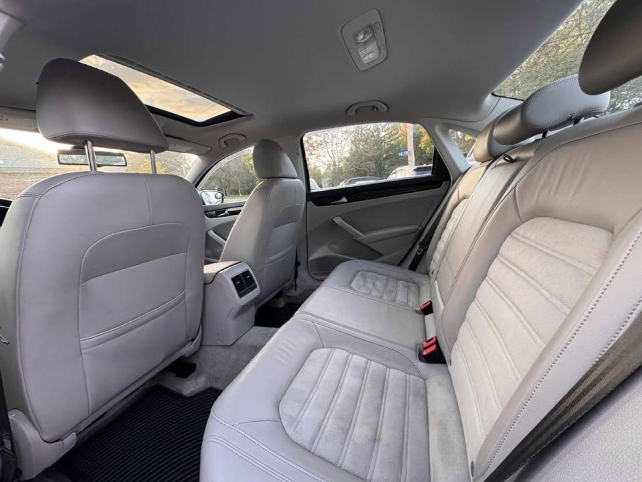 2015 Volkswagen Passat HIGHLINE - Photo #14