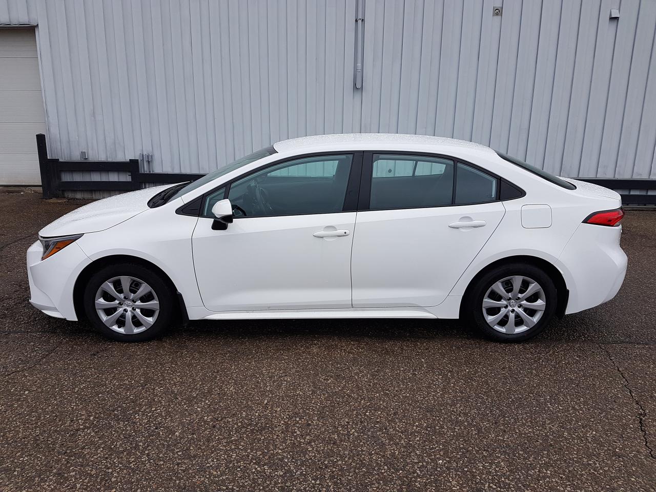 2020 Toyota Corolla LE *HEATED SEATS* Photo