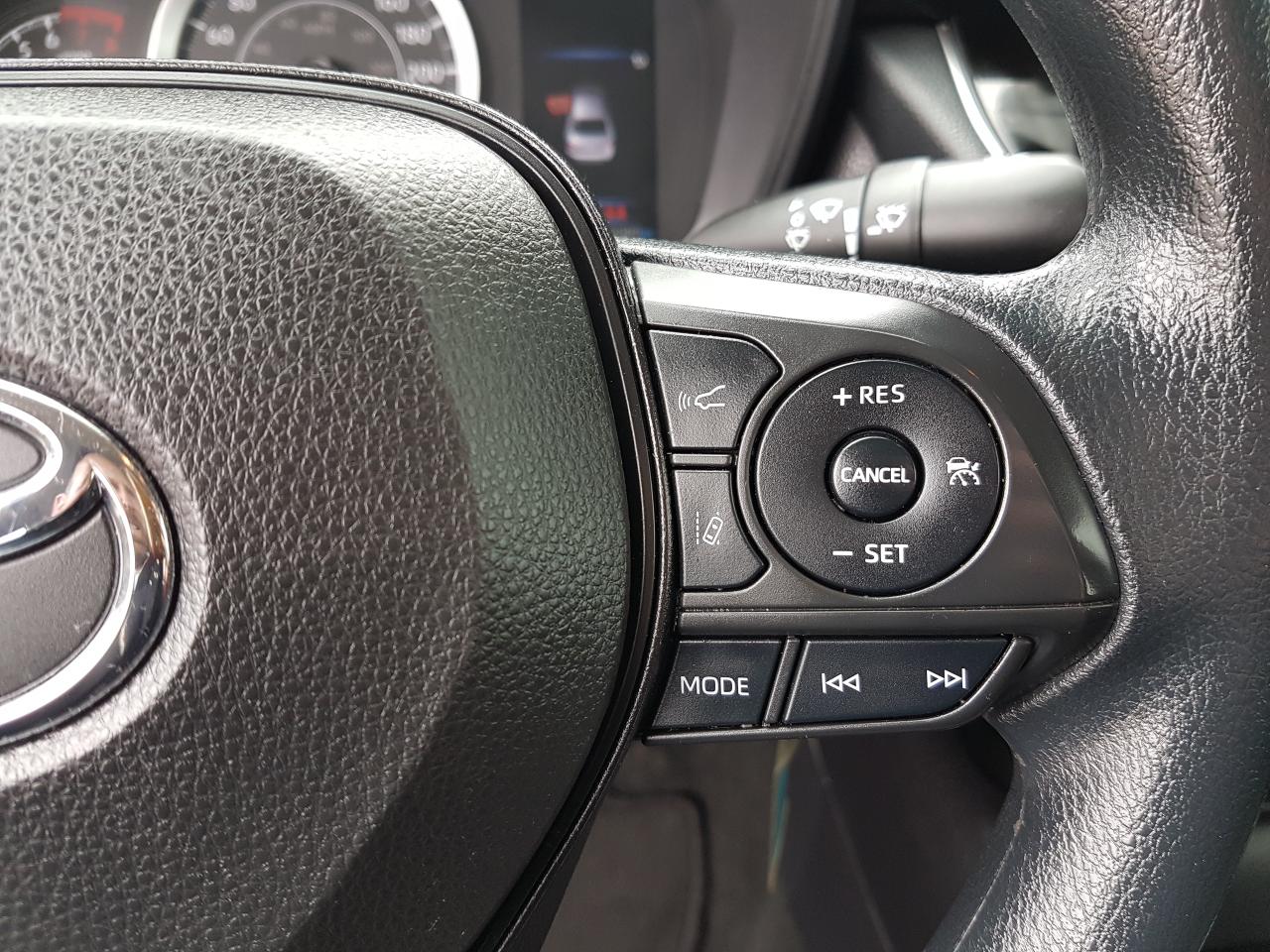 2020 Toyota Corolla LE *HEATED SEATS* Photo