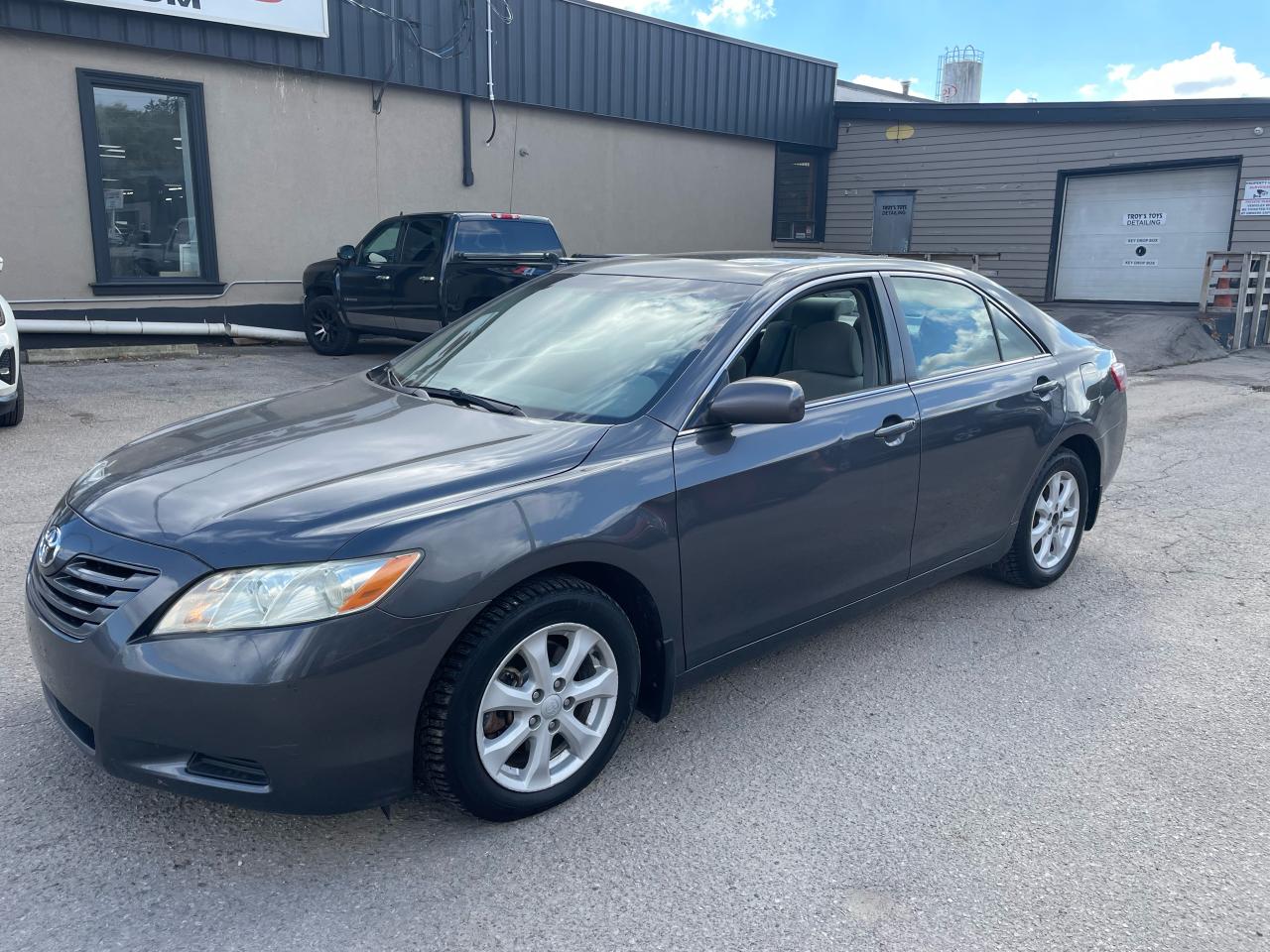 2007 Toyota Camry LE Photo3