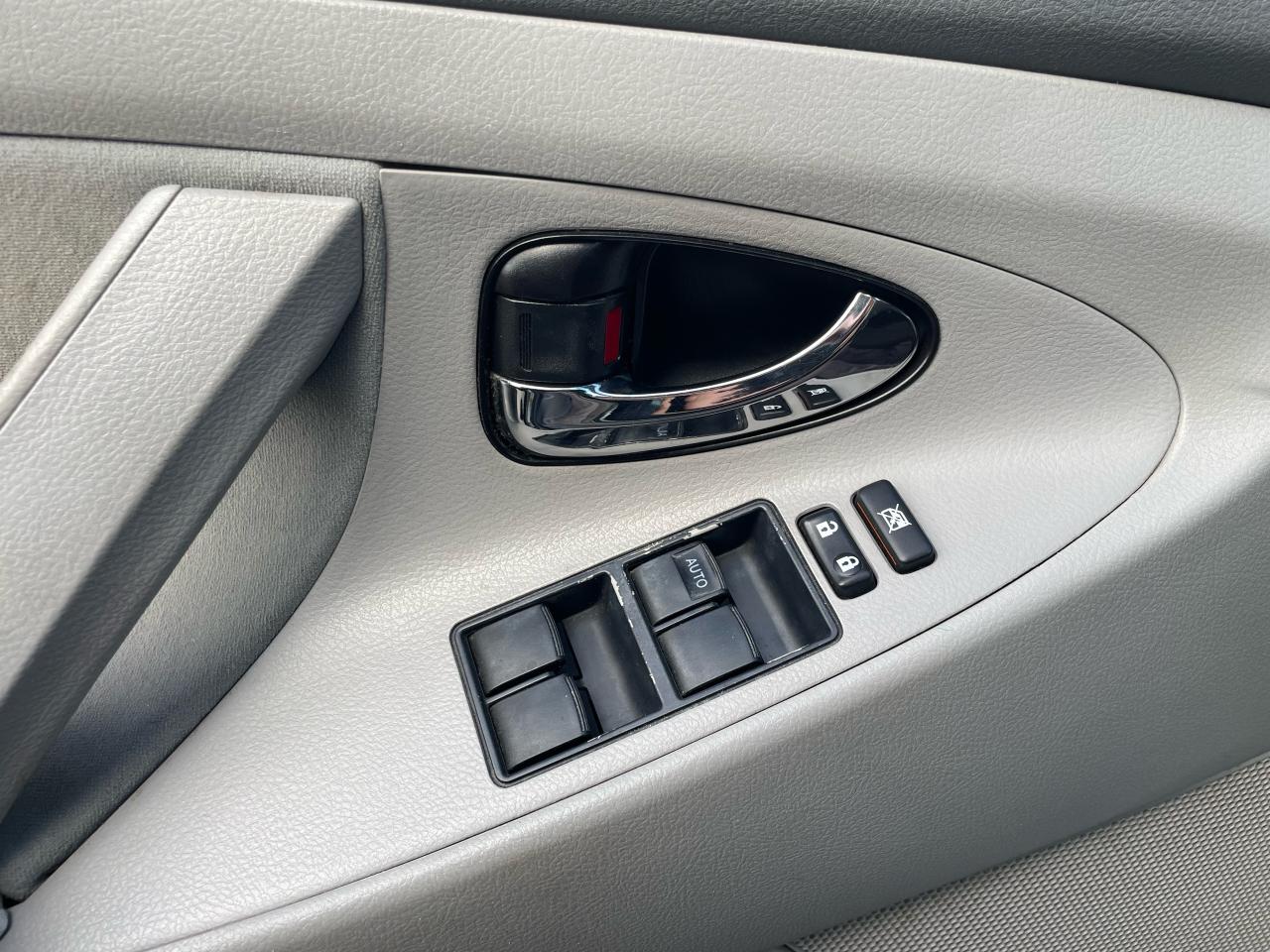 2007 Toyota Camry LE Photo31