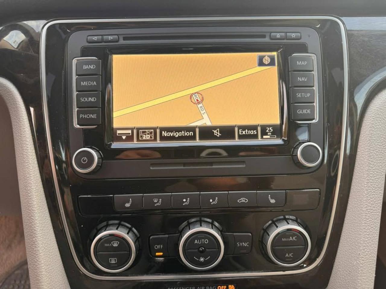 2015 Volkswagen Passat HIGHLINE - Photo #9