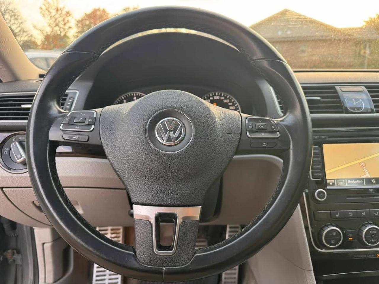 2015 Volkswagen Passat HIGHLINE - Photo #11