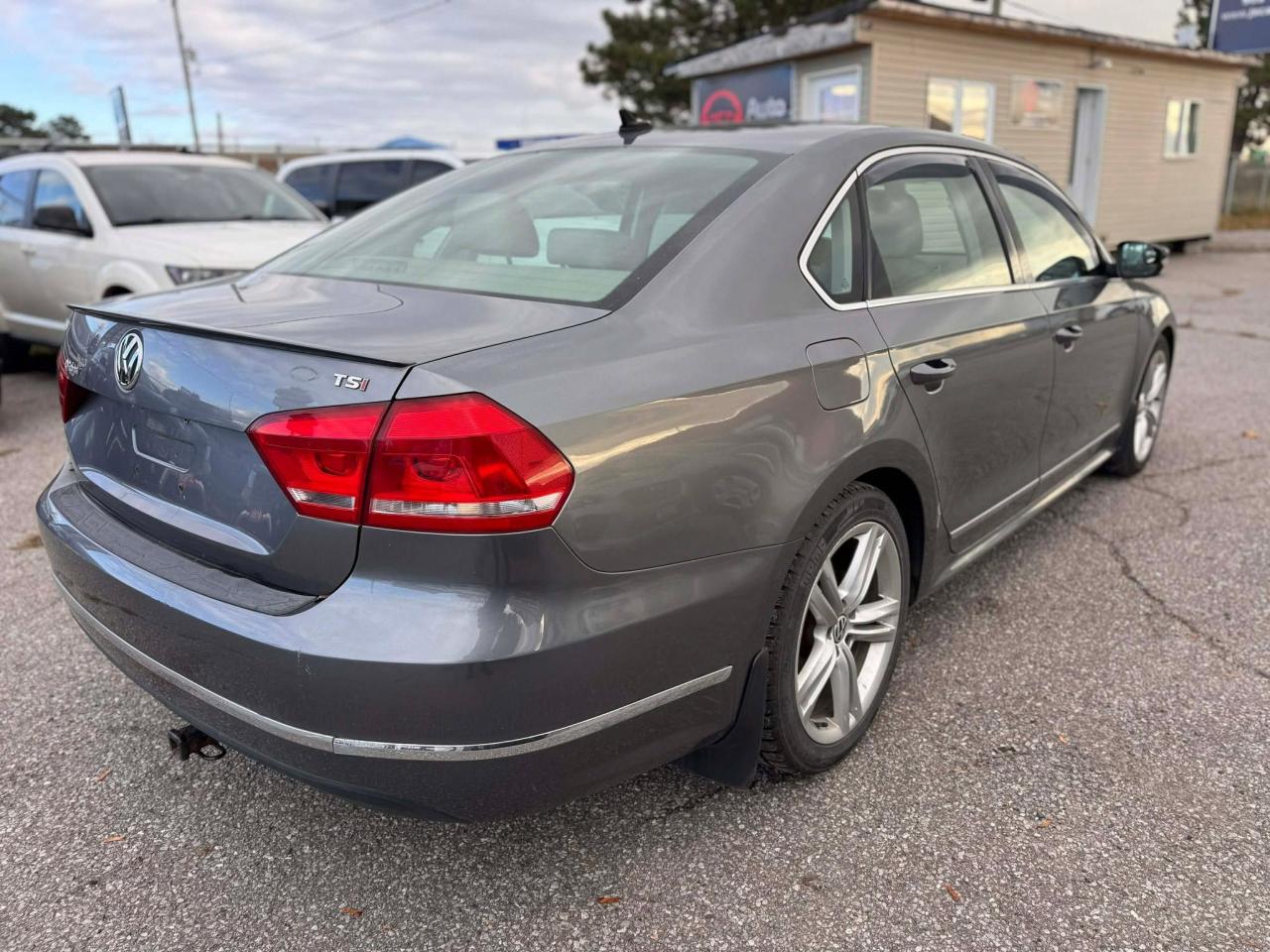 2015 Volkswagen Passat HIGHLINE Photo