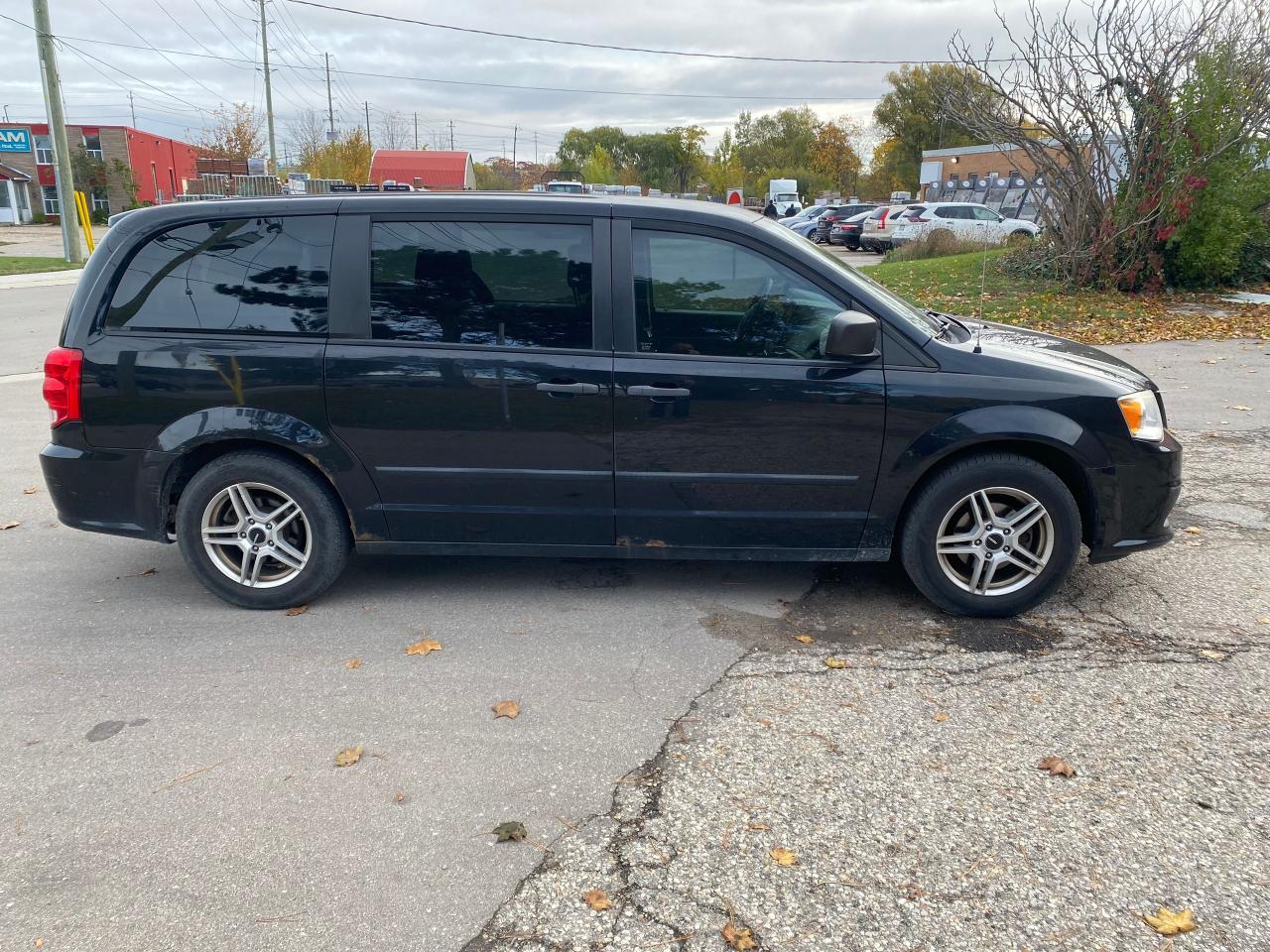 2013 Dodge Grand Caravan SE Photo4